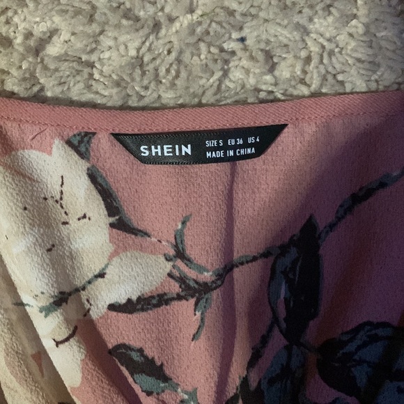 Floral Romper - Picture 2 of 3